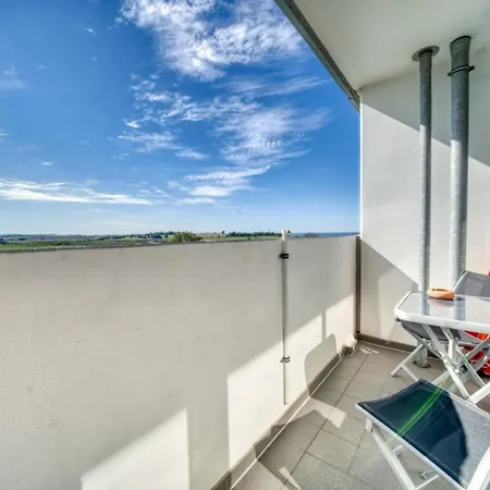 - Haus D, App 0d0403